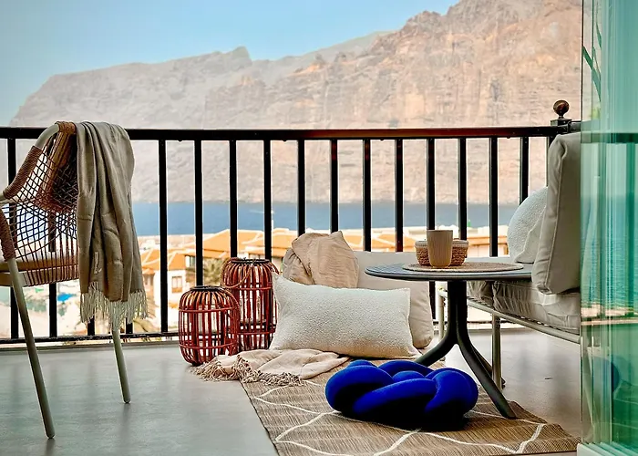 Zama Bella Vista * Acantilado de los Gigantes